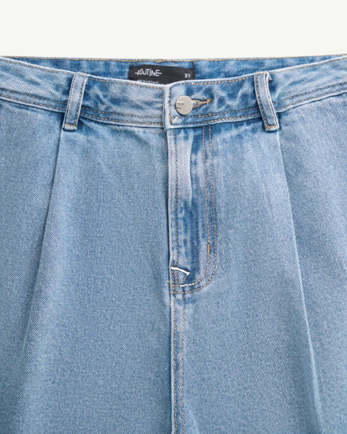 Men's denim shorts. Loose - Image 3