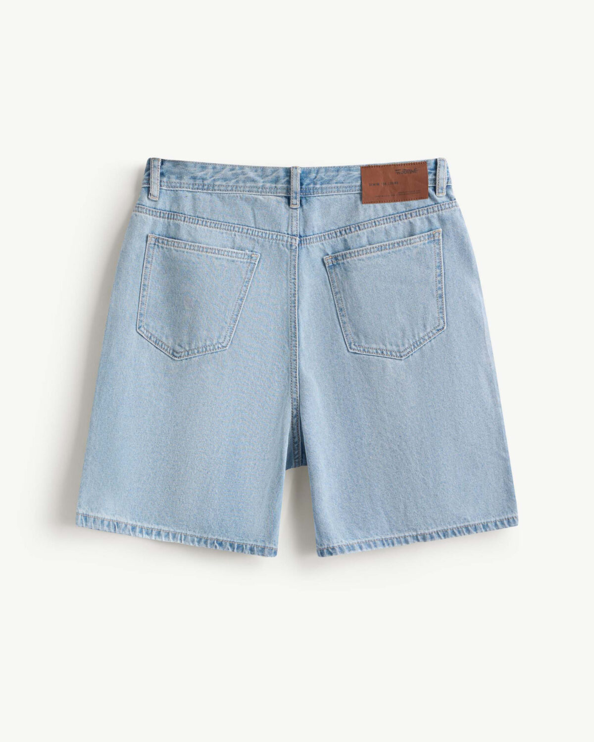 Men's denim shorts. Loose - Image 2