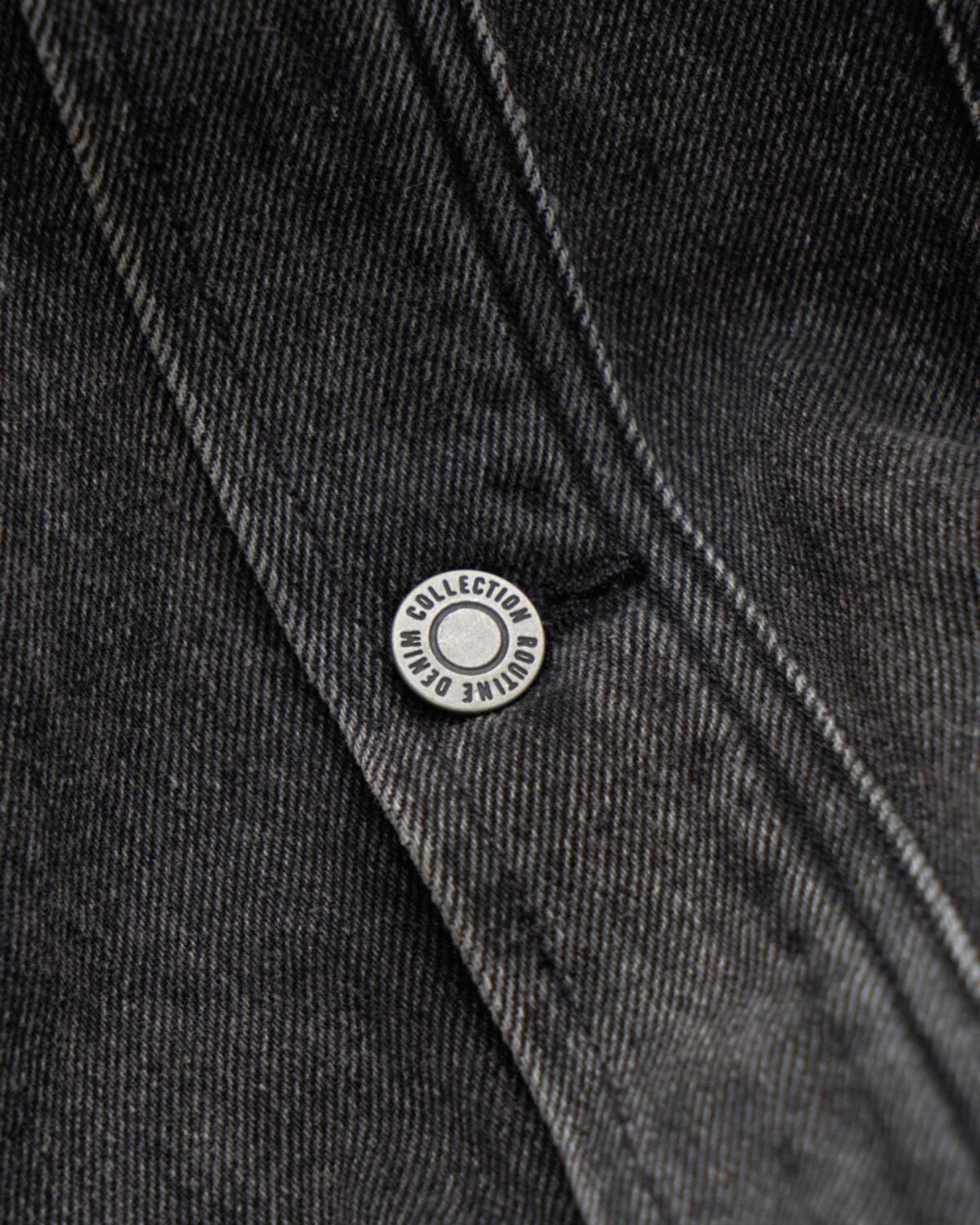 Men's regular form denim jacket - Image 3