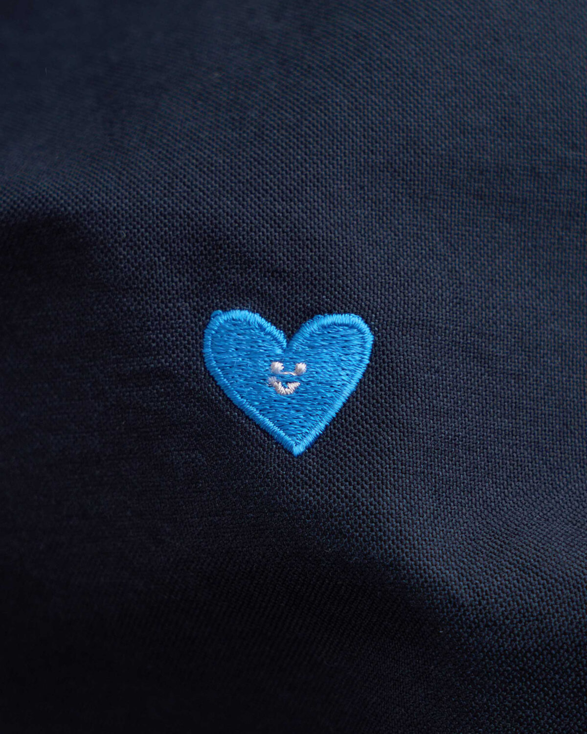 Men's long sleeve oxford shirt with embroidered heart - Smartshirt - Image 4