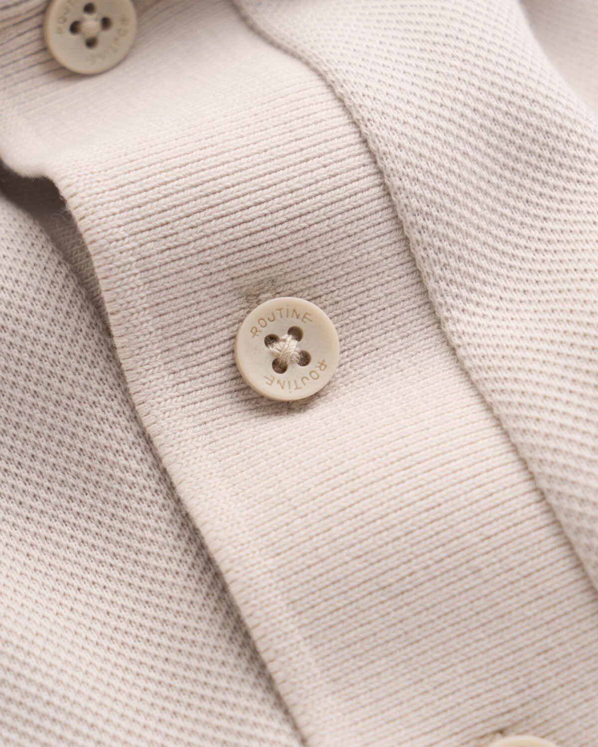 Men's short sleeve polo shirt with cotton poly fitted cuffs - Image 4