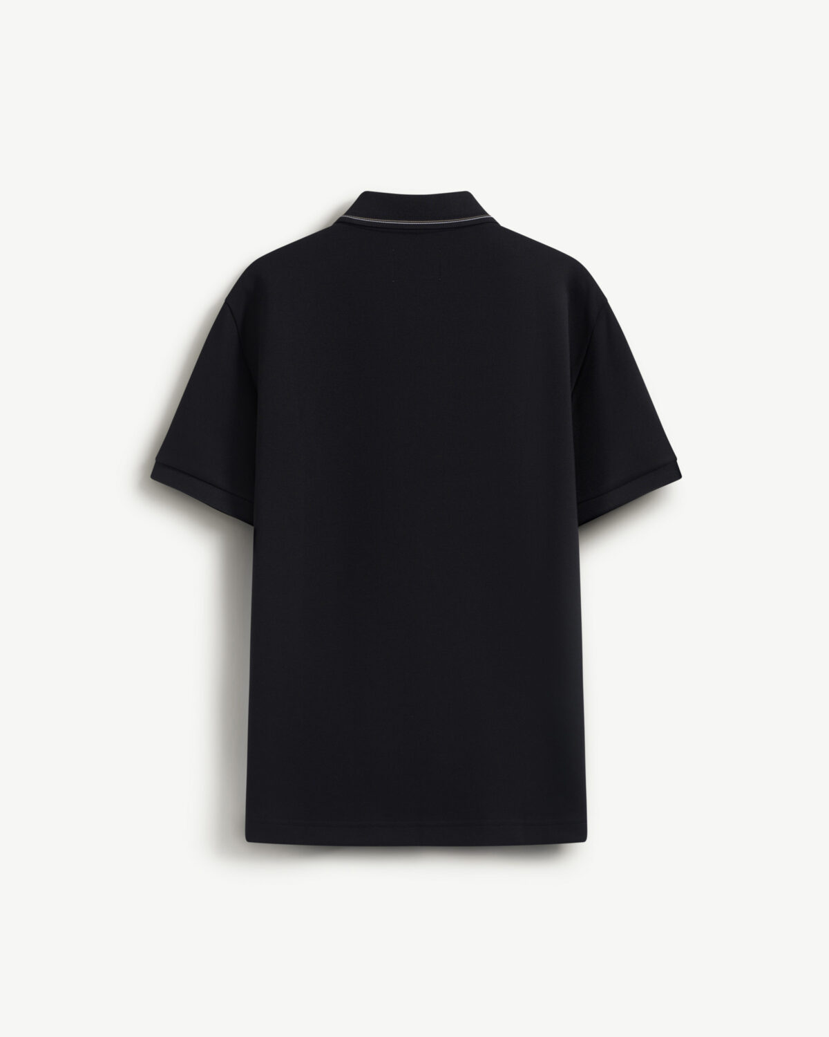 Men's short sleeve polo shirt with fitted collar - Image 2