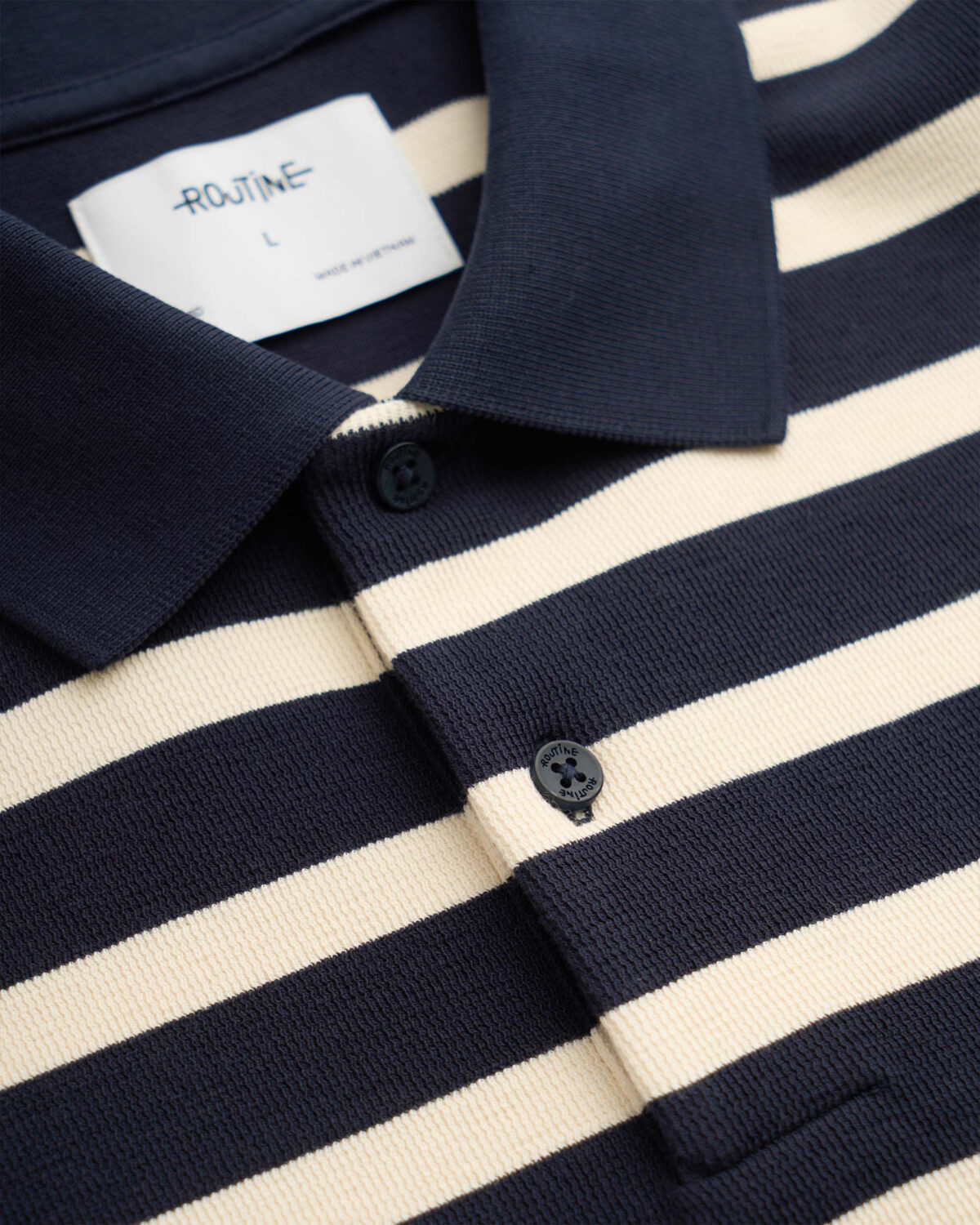 Men's short sleeve polo shirt with horizontal stripes.Fitted - Image 4